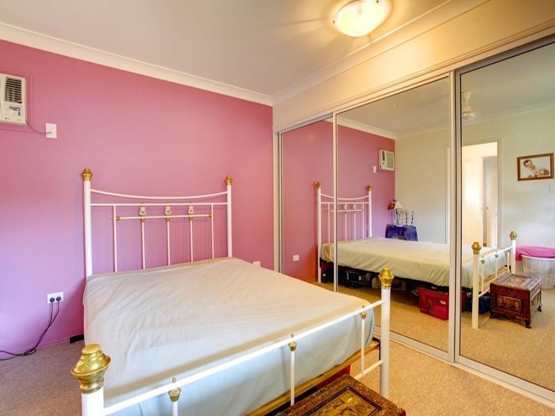 73 Estuary Parade, Douglas QLD 4814