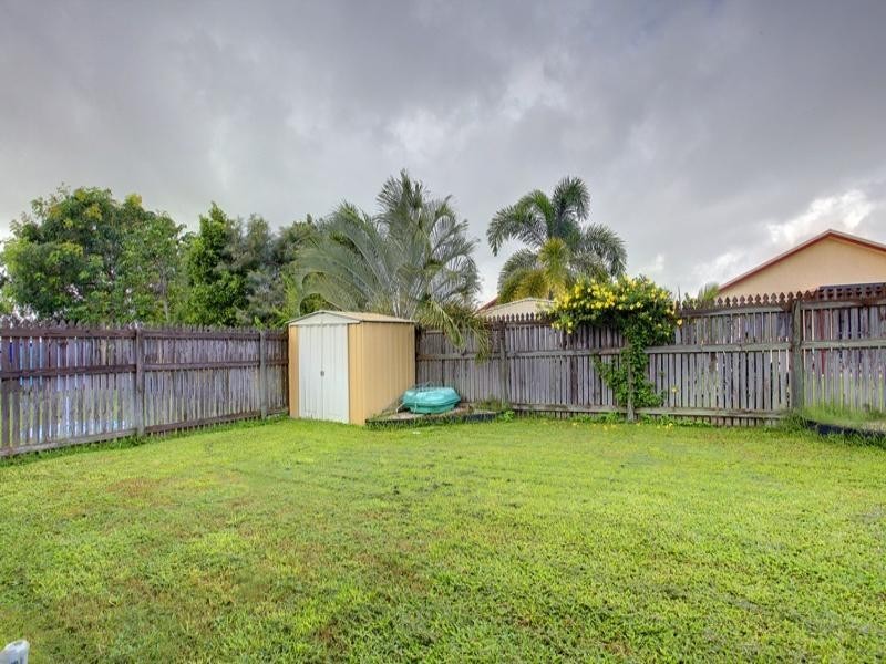 73 Estuary Parade, Douglas QLD 4814