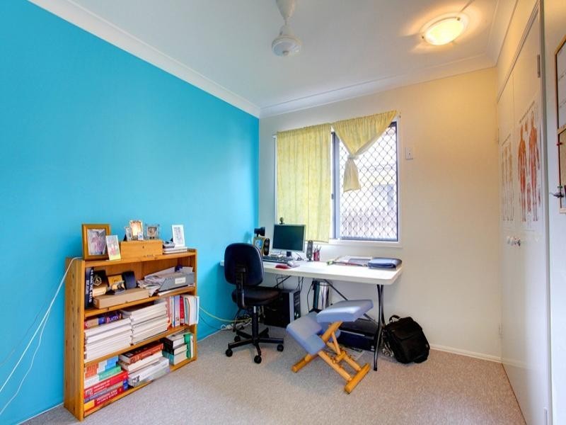 73 Estuary Parade, Douglas QLD 4814