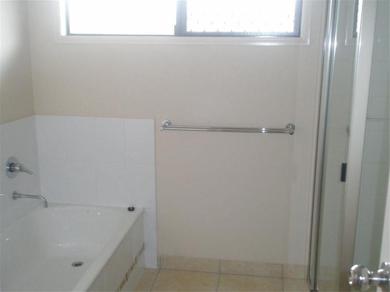 1 Armistace Court, Burdell QLD 4818