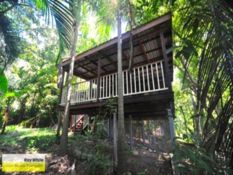 14 Mirimar Crescent, Magnetic Island QLD 4819