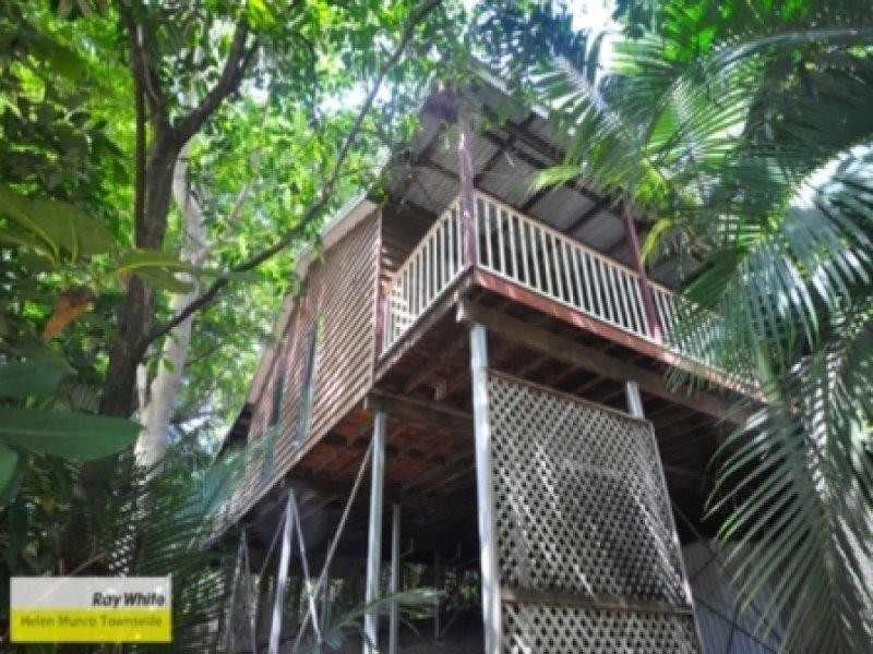 14 Mirimar Crescent, Magnetic Island QLD 4819