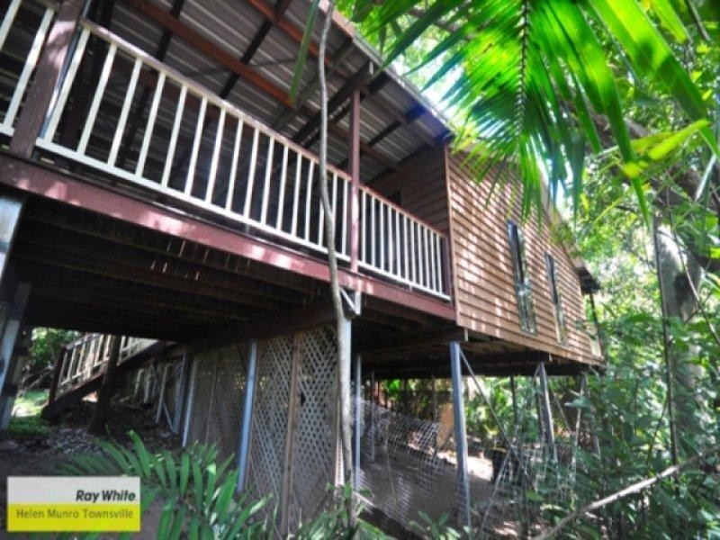 14 Mirimar Crescent, Magnetic Island QLD 4819