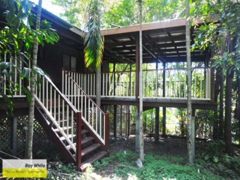14 Mirimar Crescent, Magnetic Island QLD 4819