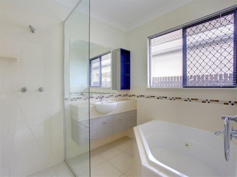 19 Chesterton Court, Kirwan QLD 4817