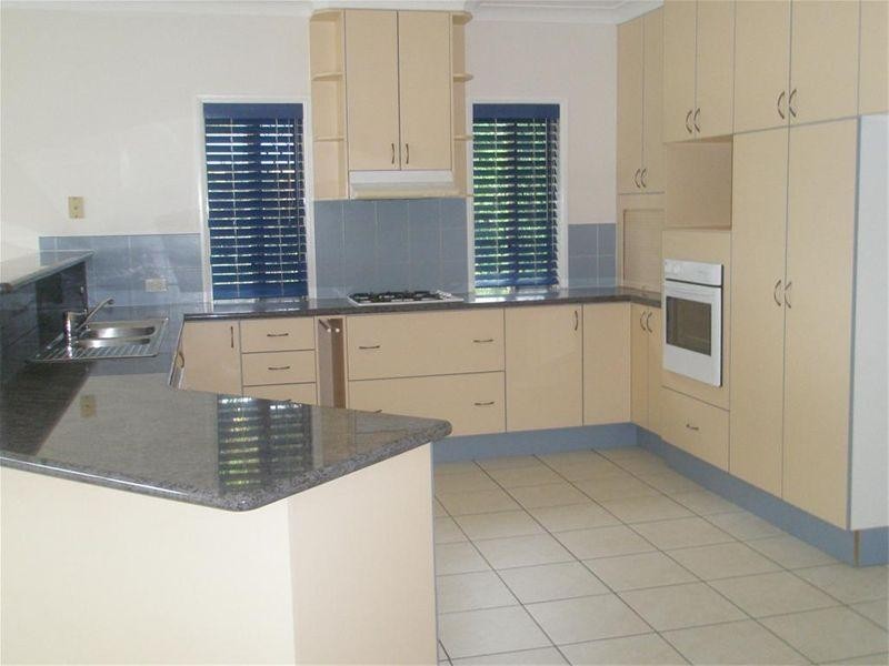 52 Martinez Avenue, West End, Townsville QLD 4810