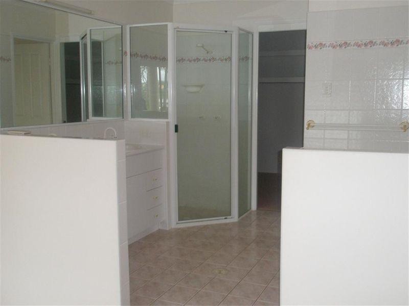 52 Martinez Avenue, West End, Townsville QLD 4810