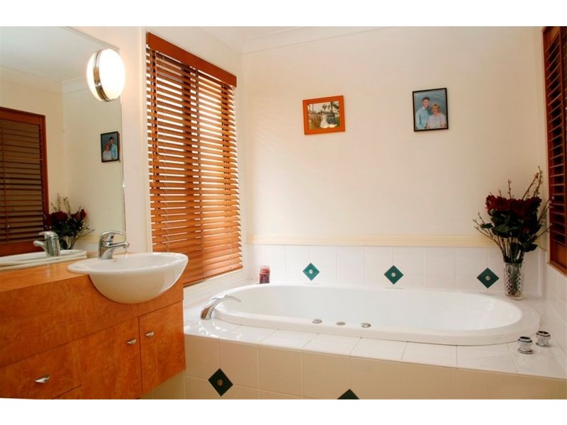 13 Yale Close, Douglas QLD 4814