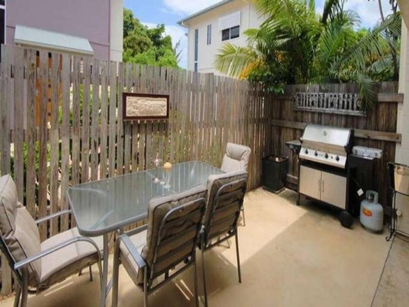 3/146 Queens Road, Hermit Park QLD 4812