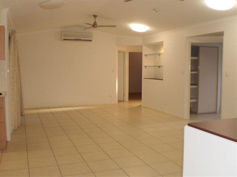 11 Cedarbrook Tce FAIRFIELD WATERS, Idalia QLD 4811