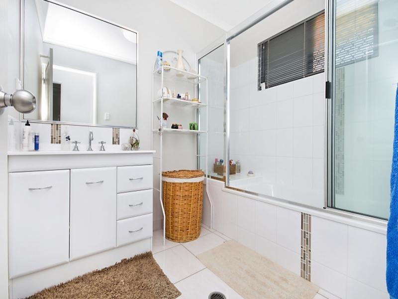 144 Daintree Drive, Bushland Beach QLD 4818