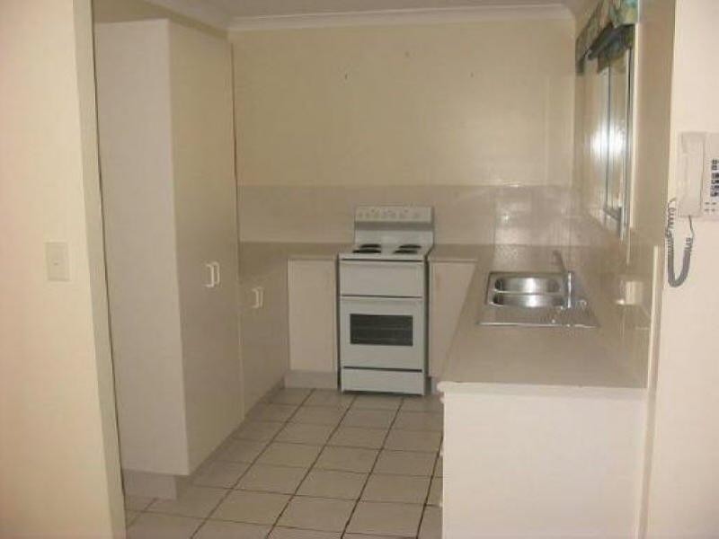 6 Tartan Place, Rasmussen QLD 4815