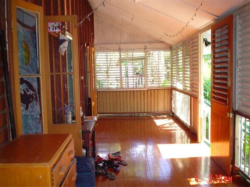 12 Fourth Avenue, South Townsville QLD 4810