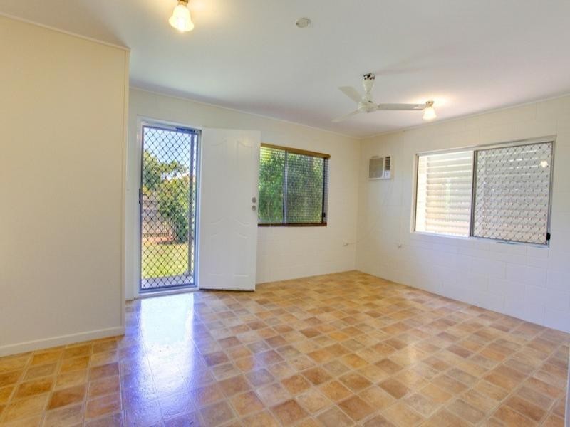 48 Gladstone Street, Pimlico QLD 4812