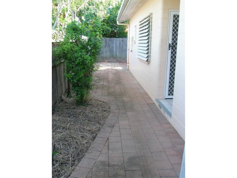 411 Charles Street, Kirwan QLD 4817