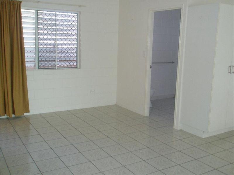 411 Charles Street, Kirwan QLD 4817