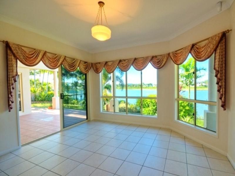 52 Martinez Avenue, West End QLD 4810