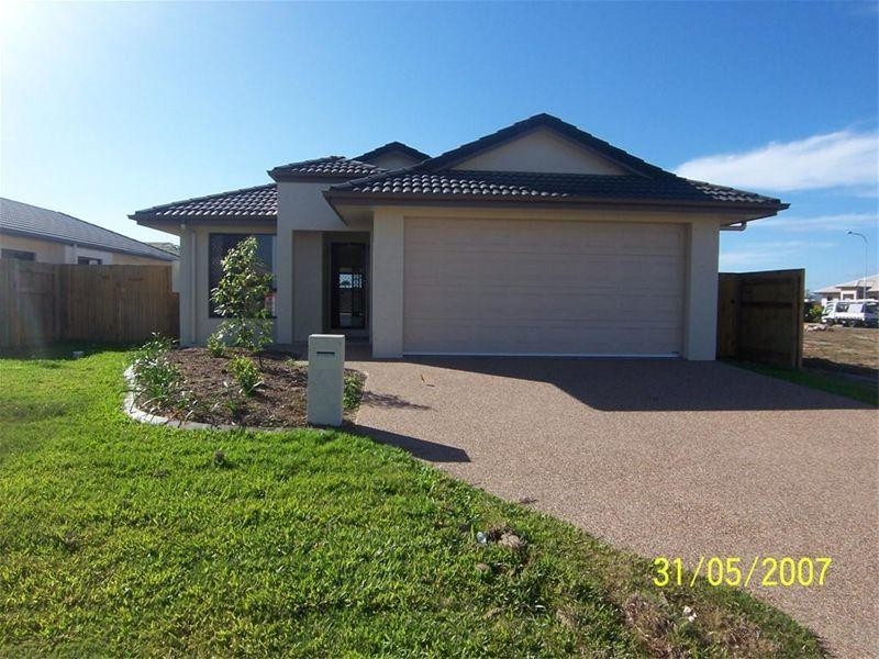 15 Petrie Way, Idalia QLD 4811