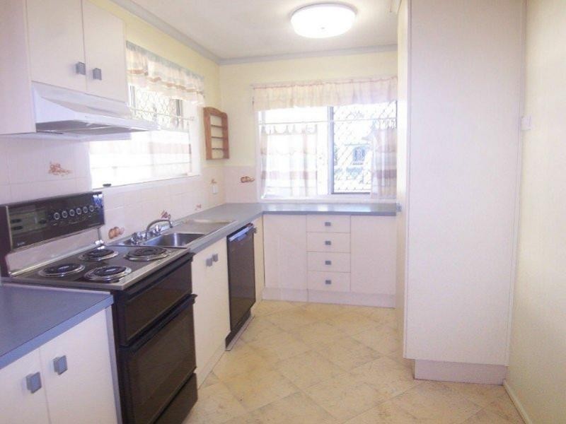 2 Turra Court, Mount Louisa QLD 4814