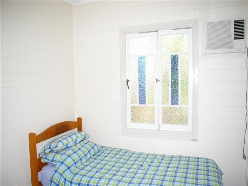 5 Hubert Street, South Townsville QLD 4810