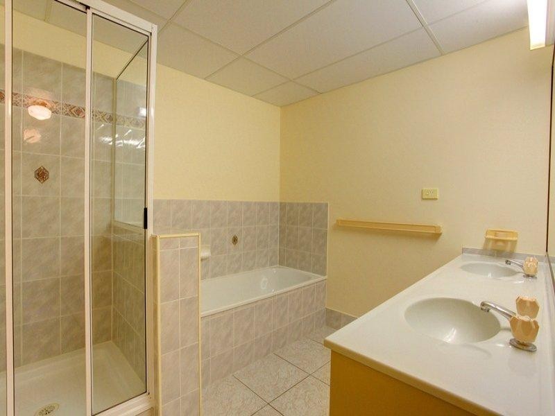 25 Lindsay Street, Rosslea QLD 4812