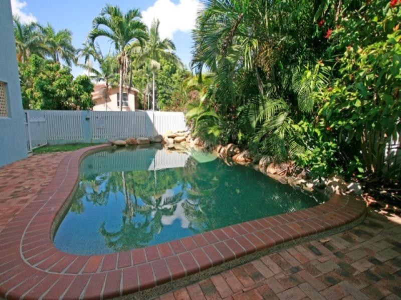 25 Lindsay Street, Rosslea QLD 4812