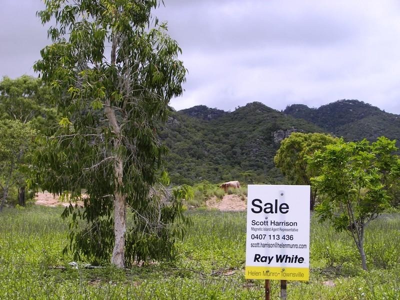 37 Wallaby Way, Magnetic Island QLD 4819