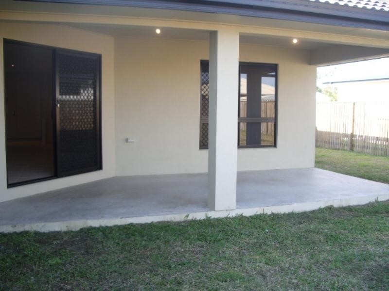 22 Anchorage Circuit, Bushland Beach QLD 4818