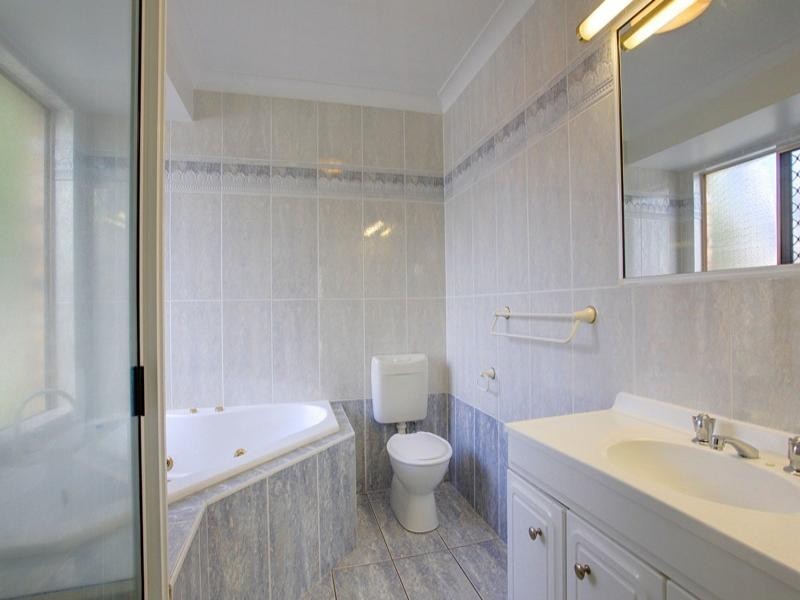 40 Eureka Crescent, Kirwan QLD 4817