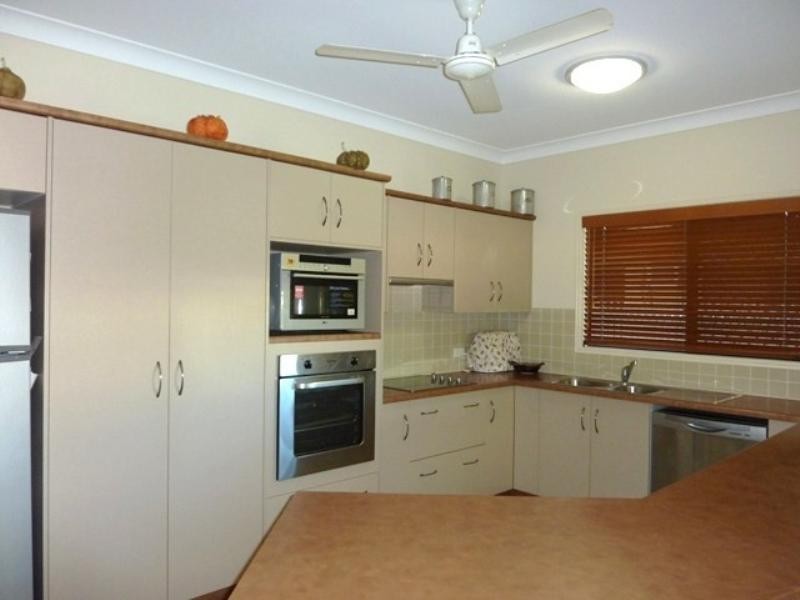 67 Bamboo Crescent, Mount Louisa QLD 4814