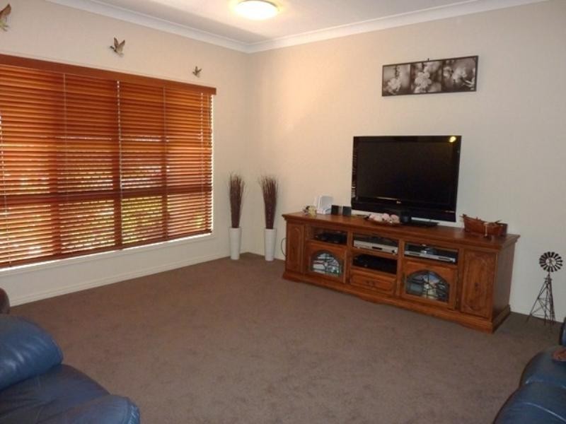 67 Bamboo Crescent, Mount Louisa QLD 4814