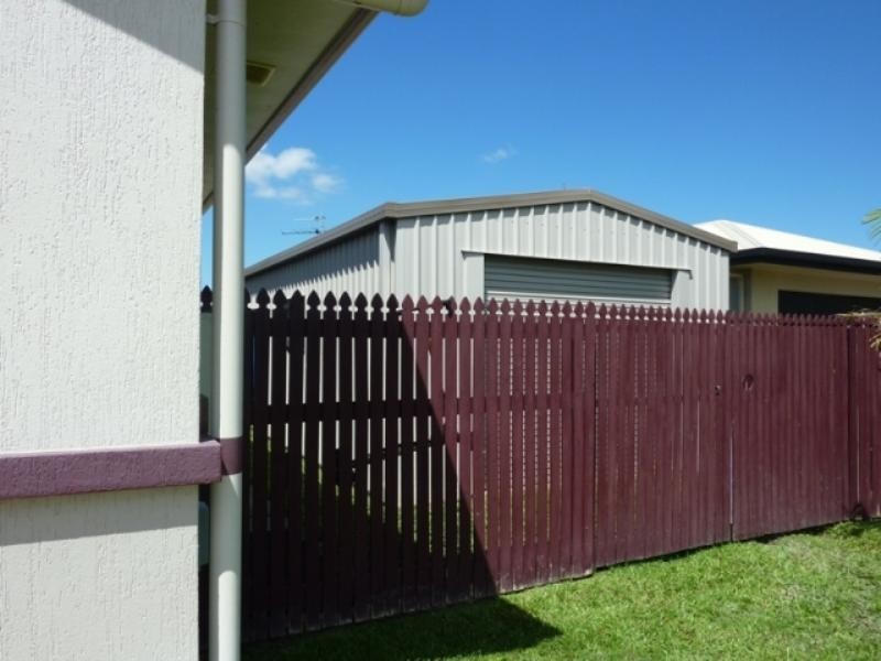 67 Bamboo Crescent, Mount Louisa QLD 4814