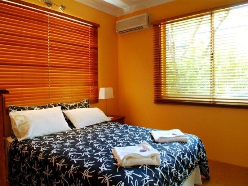 16 Yule Street, Magnetic Island QLD 4819