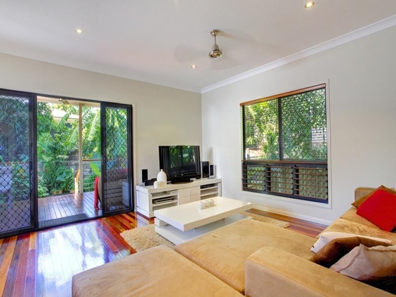 30a Campbell Street, Hermit Park QLD 4812