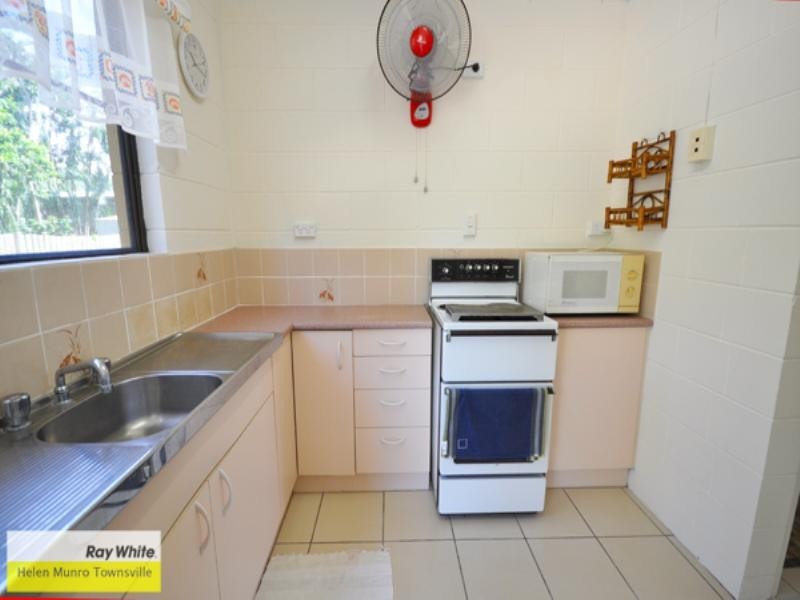 2/23 Yates Street, Nelly Bay, Magnetic Island QLD 4819