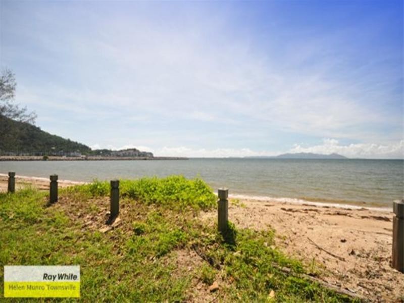 2/23 Yates Street, Nelly Bay, Magnetic Island QLD 4819