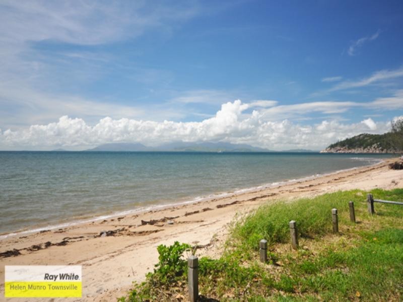 2/23 Yates Street, Nelly Bay, Magnetic Island QLD 4819