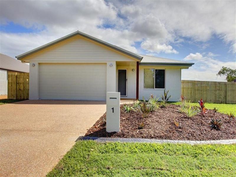 1 Stoneville Circuit ‘Montanna’, Mount Louisa QLD 4814