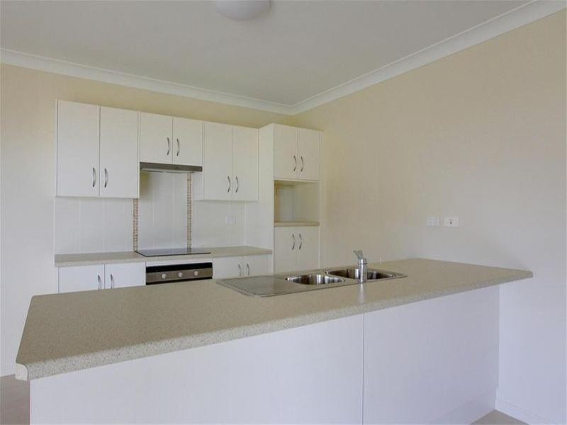 1 Stoneville Circuit ‘Montanna’, Mount Louisa QLD 4814