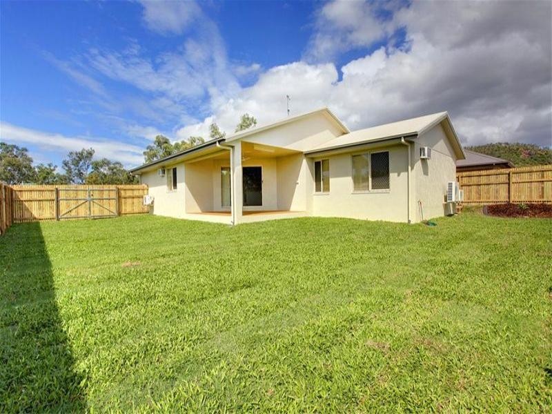 1 Stoneville Circuit ‘Montanna’, Mount Louisa QLD 4814