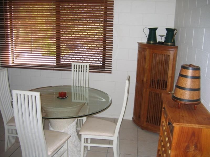 4/7 Warburton Street, North Ward QLD 4810