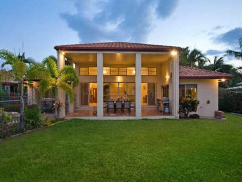 24 Jamaica Crescent, Bushland Beach QLD 4818