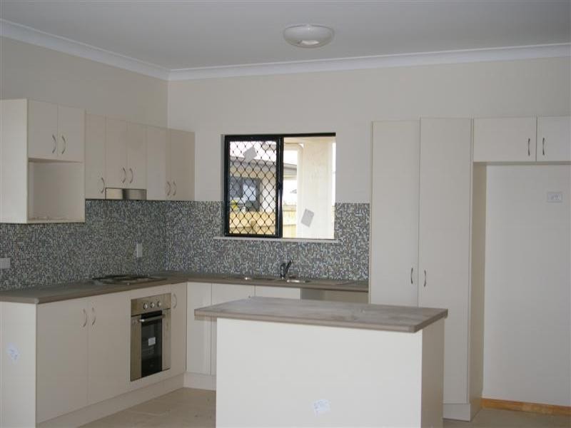 15 Sovereign Terrace FAIRFIELD WATERS, Idalia QLD 4811