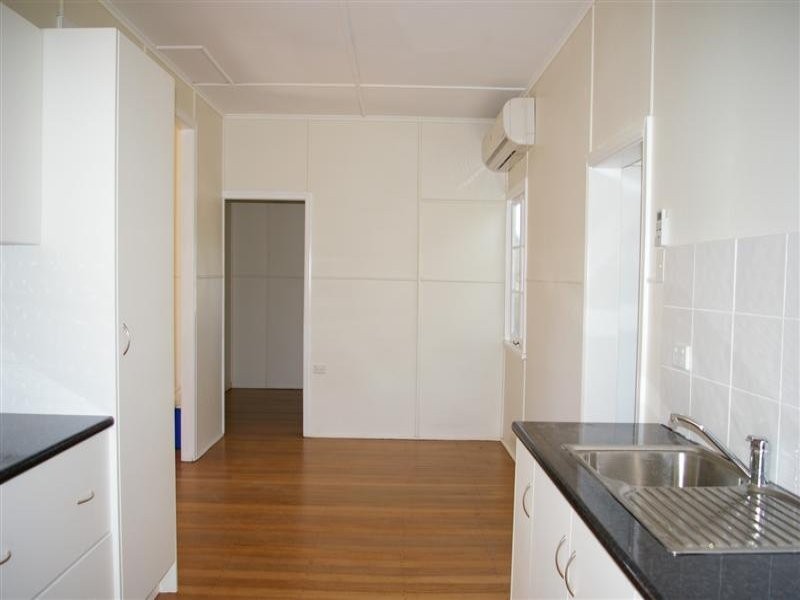 2 Derby Street, Pimlico QLD 4812