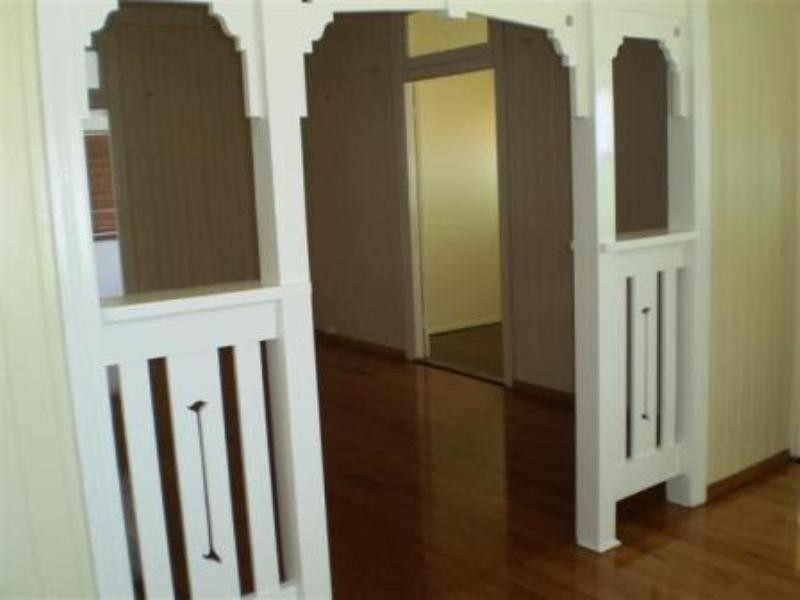 72 Queens Road, Hermit Park QLD 4812