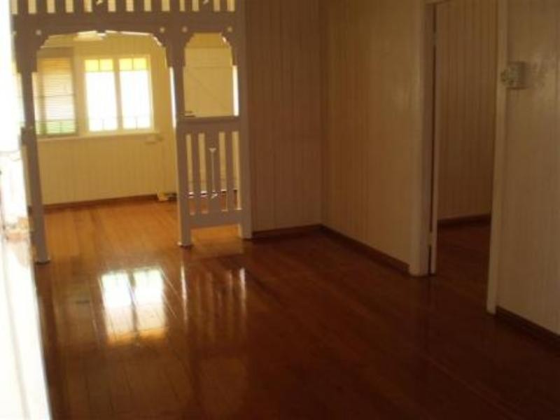 72 Queens Road, Hermit Park QLD 4812