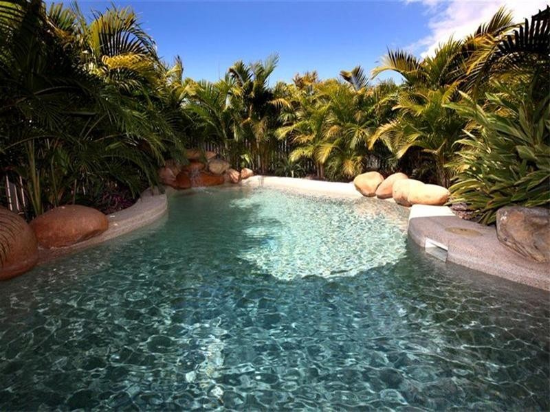 33 Bamboo Crescent, Mount Louisa QLD 4814