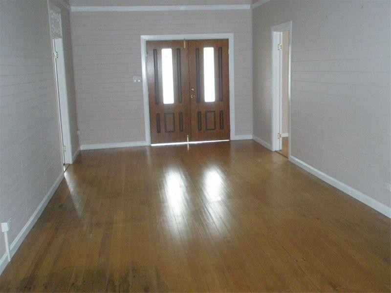 25 Nix Street, West End QLD 4810