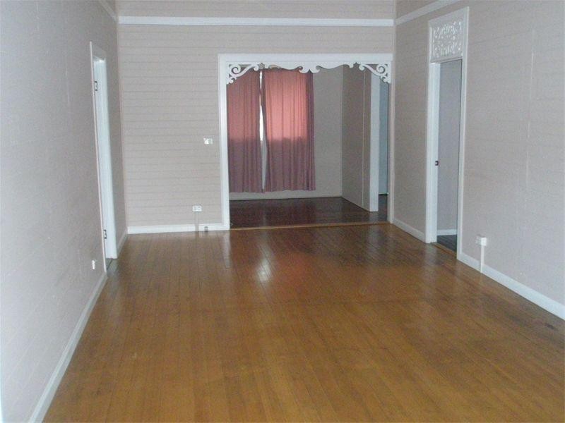 25 Nix Street, West End QLD 4810