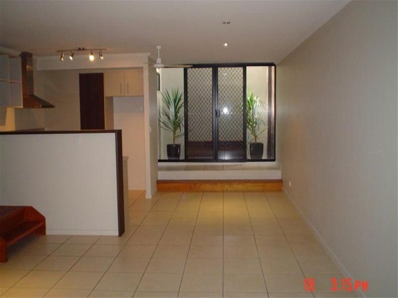 4/23 Echlin Street, Townsville QLD 4810